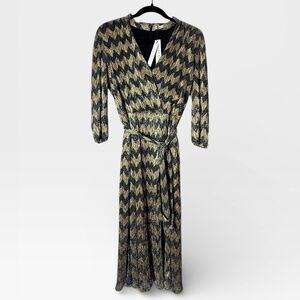 Alice and Olivia Katina Metallic Stripe Midi Dress Size 6 (H)